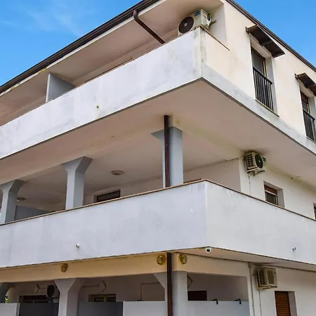 Amazing In With House Sea View Apartment
