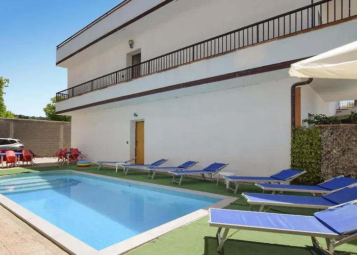 1 Bedroom Stunning In *