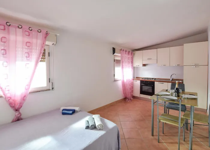 1 Bedroom Stunning In Apartamento Palmi