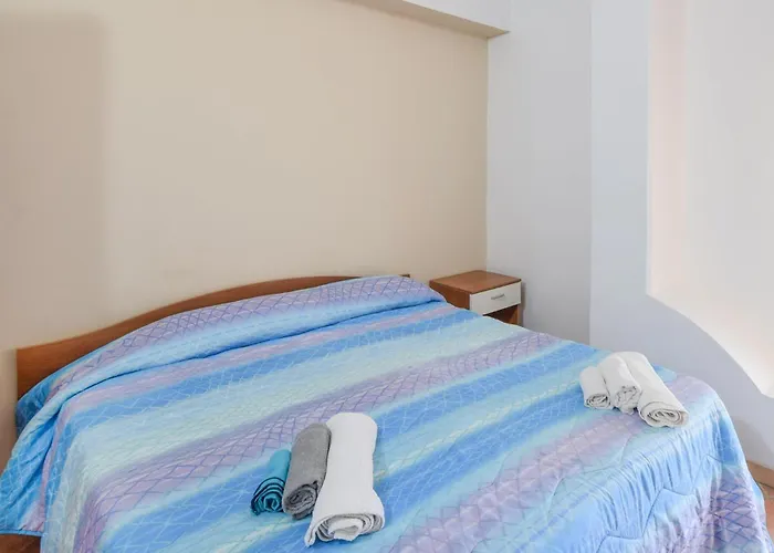 1 Bedroom Stunning In